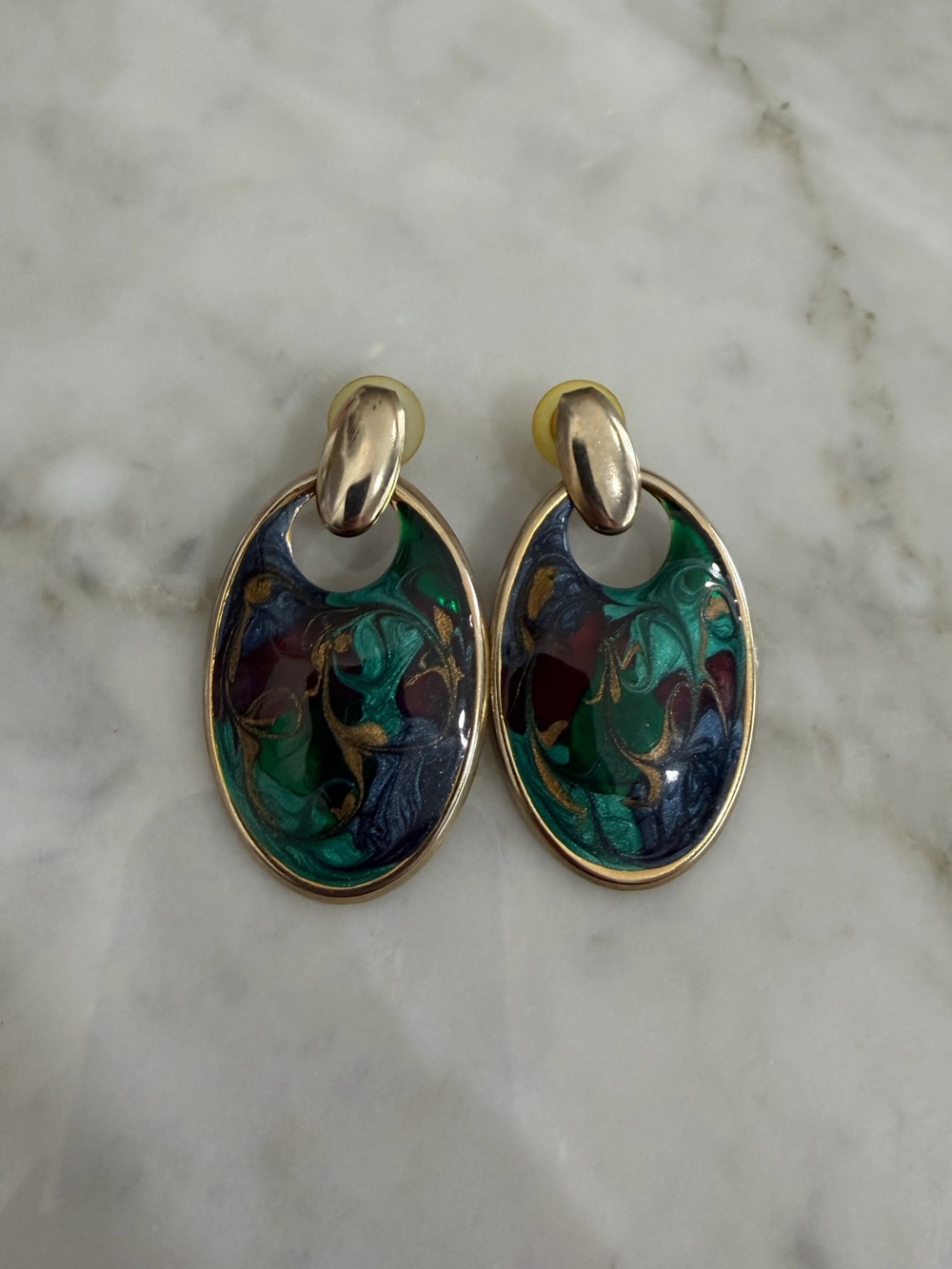 Vintage marbled, Gold Tone Oval Earrings